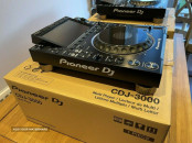 2 X Pioneer Cdj 3000 Players packed