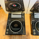New Pioneer DJ CDJ-3000 2 unit DJ controller closer