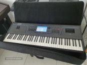Ketron SD9 testing display keyboard  wit bag