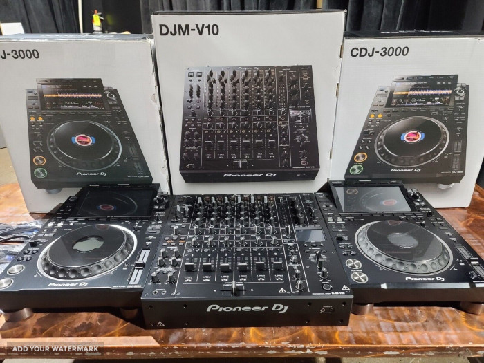 Nové 2x Pioneer DJ CDJ 3000+ Pioneer DJM-V10 Mixer/ Pioneer DDJ RZX DJ ovladač