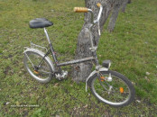 Bicykel Eska, používaný, má plné kolesá.