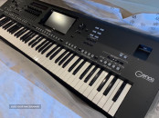 Yamaha Genos display mint